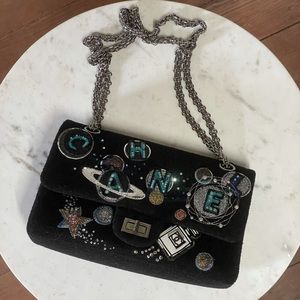 CHANEL | RARE Reiusse 225 Bag